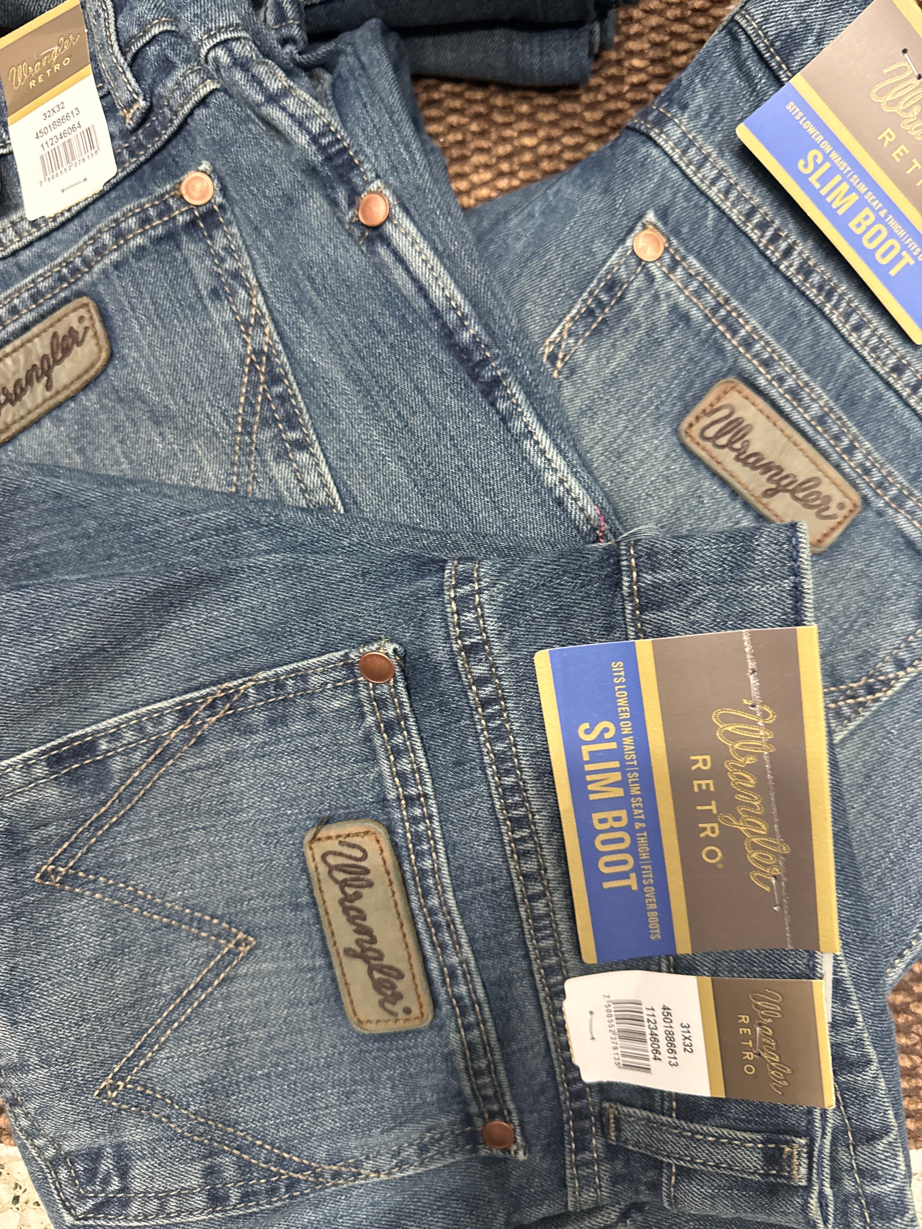 1123346064| WRANGLER JEAN RETRO SLIM BOOT BÁSICO FW2304
