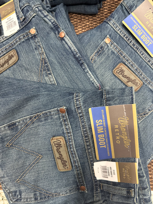 1123346064| WRANGLER JEAN RETRO SLIM BOOT BÁSICO FW2304
