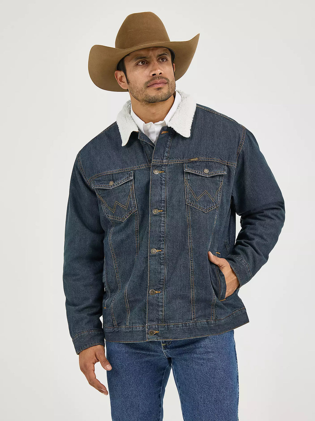 1074256RT WRANGLER TRADITIONAL LINED JACKET