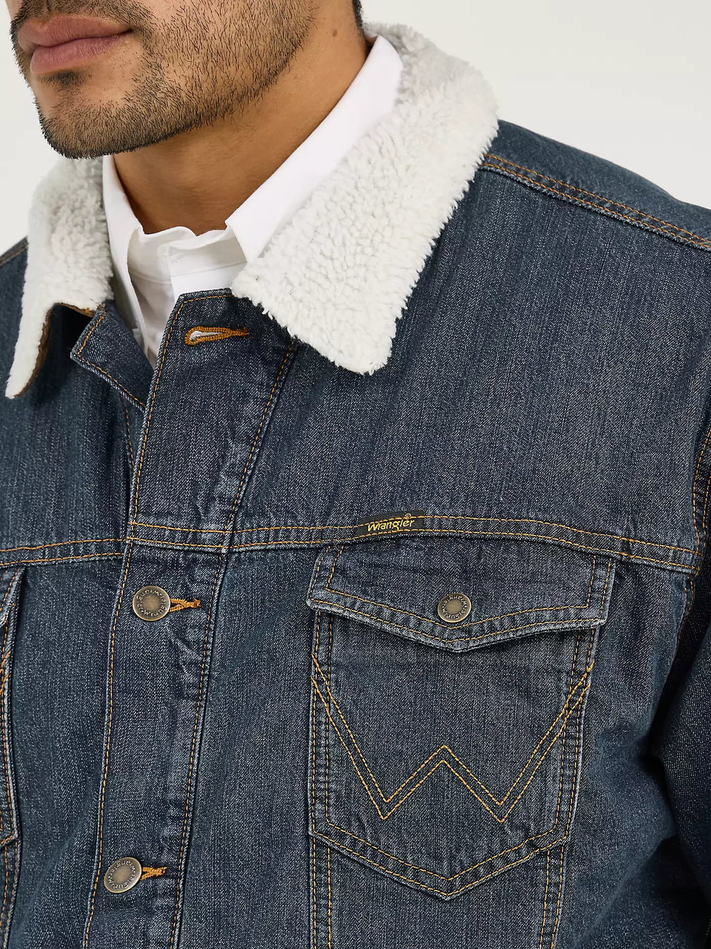 1074256RT WRANGLER TRADITIONAL LINED JACKET