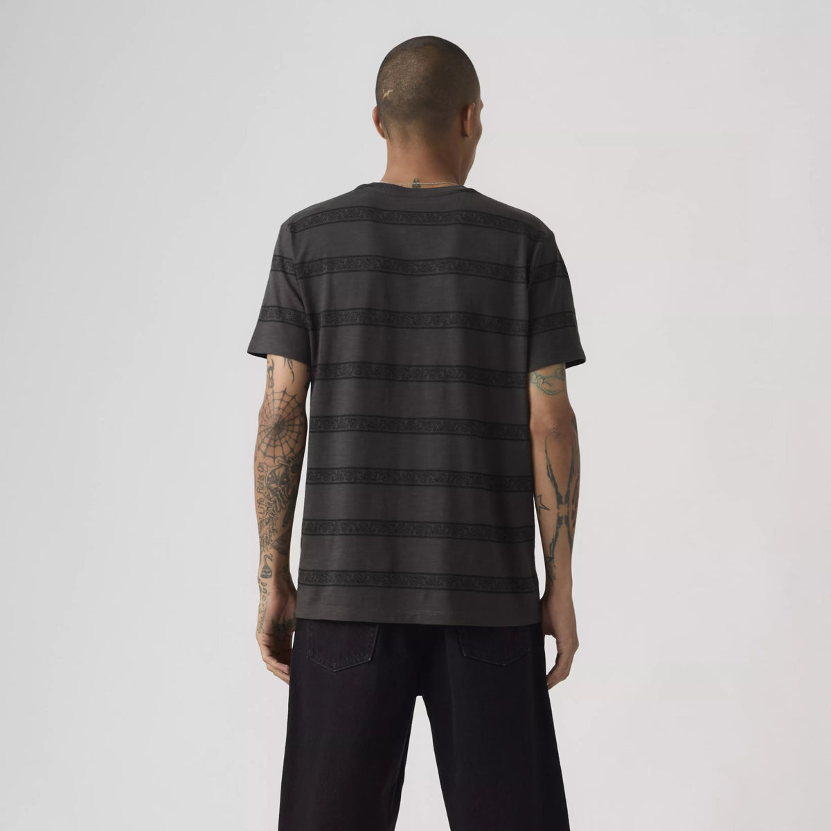 0480| T-SHIRT CLASSIC PCKT TEE LEVIS