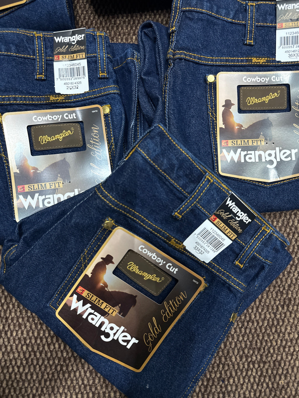 112346045|WRANGLER GOLD EDITION ÍNDIGO OBS