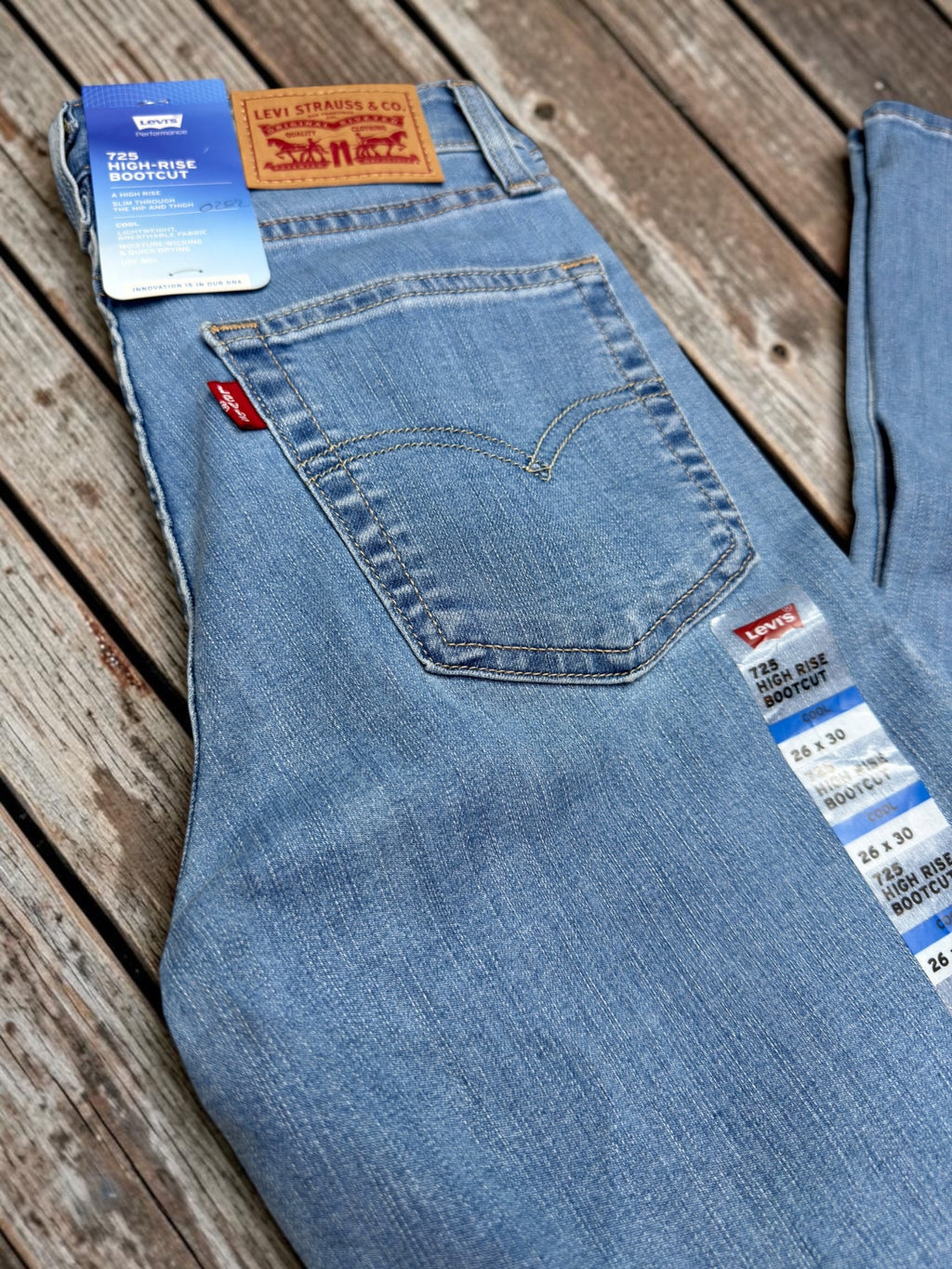 JEANS 725 HIGH RISE BOOTCUT LEVIS| 0282