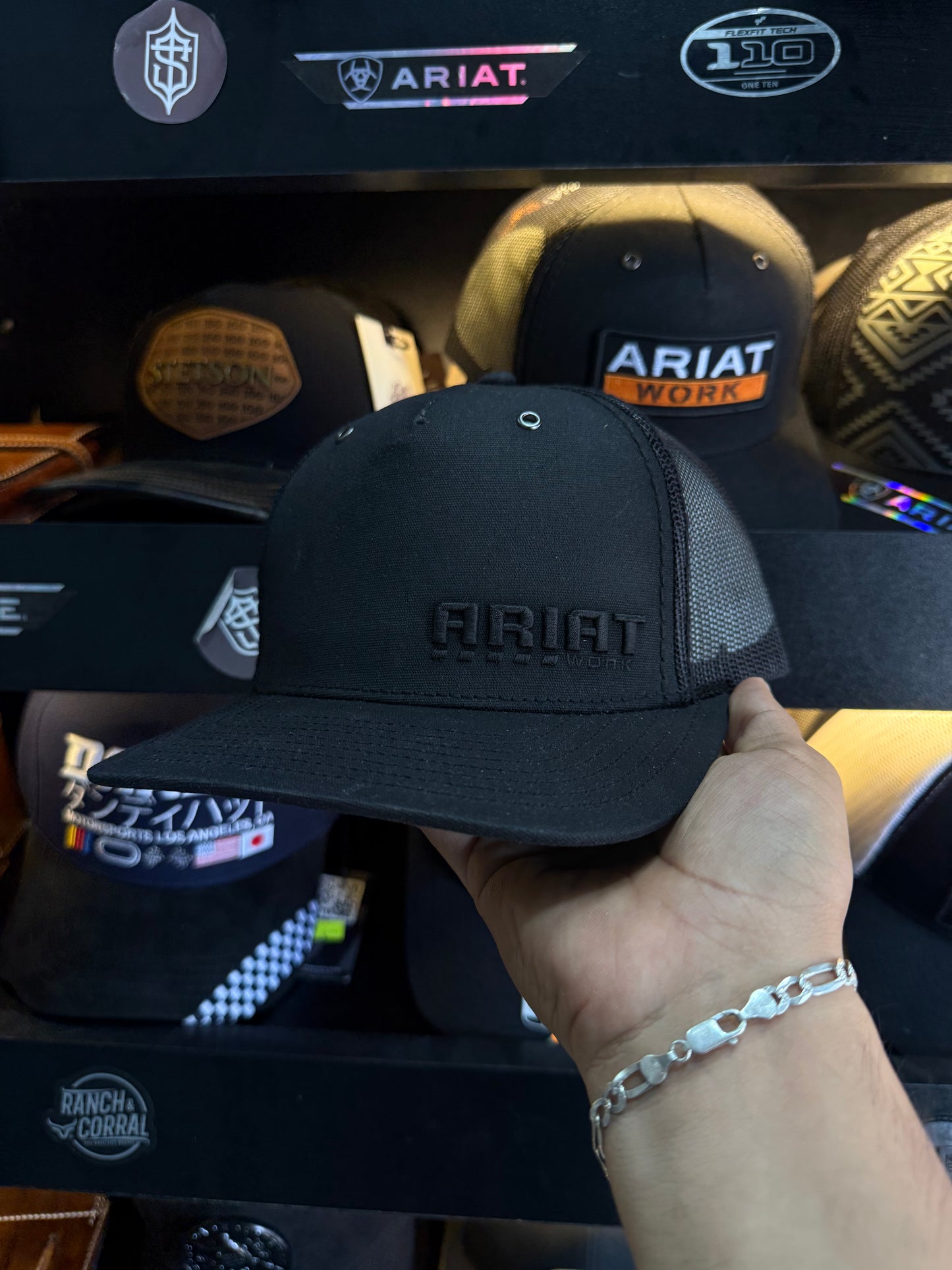 ARIAT GOLD