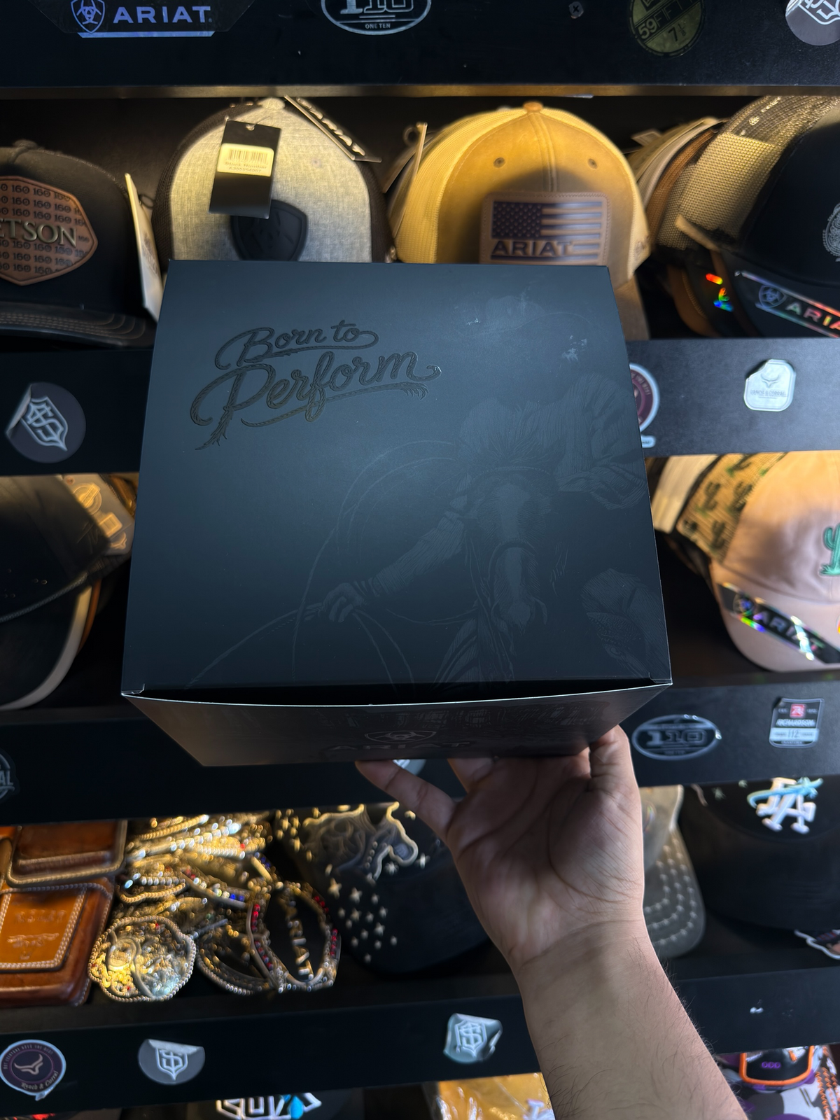 CAJA ESPECIAL ARIAT
NEGRA